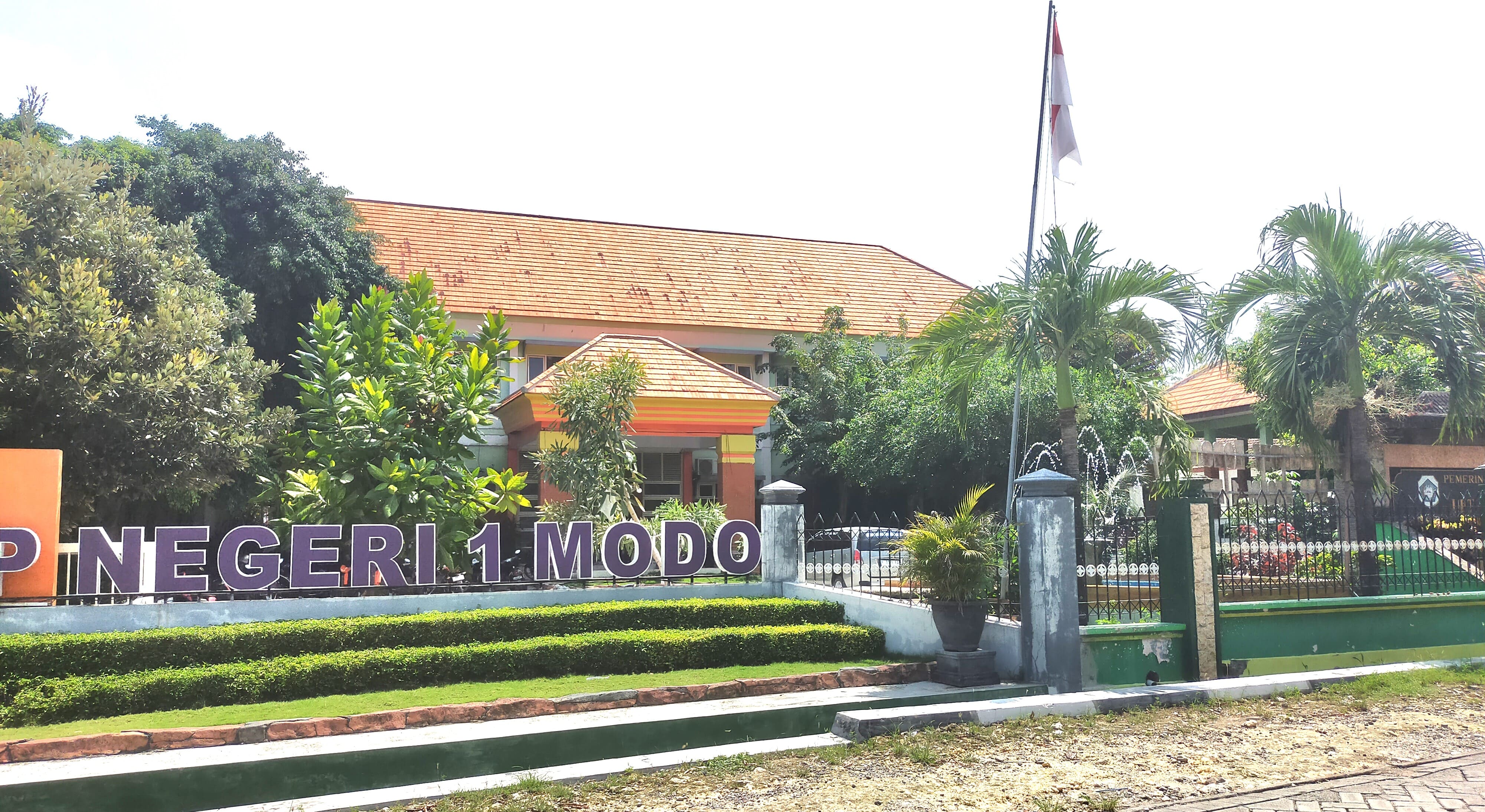 Foto SMP NEGERI 1 MODO