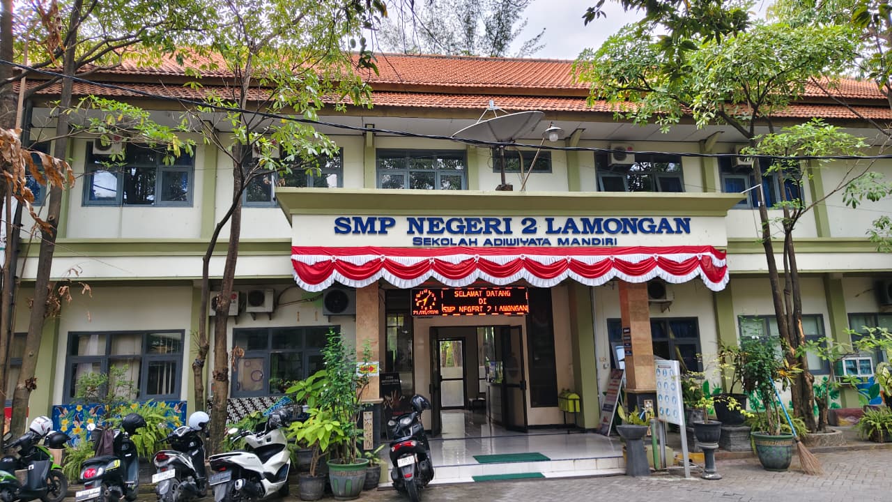 Foto SMP NEGERI 2 LAMONGAN
