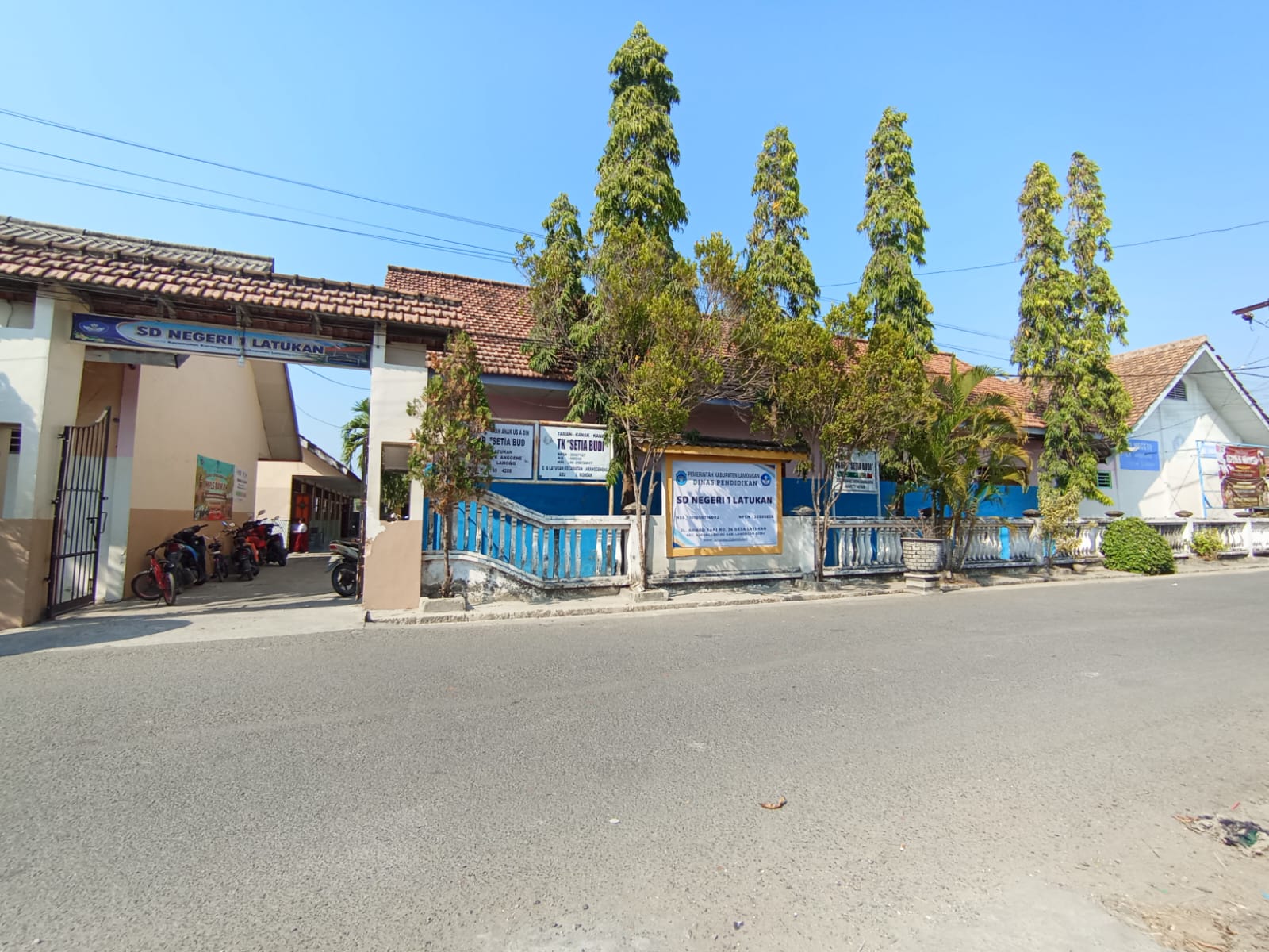 Foto SD NEGERI 1 LATUKAN