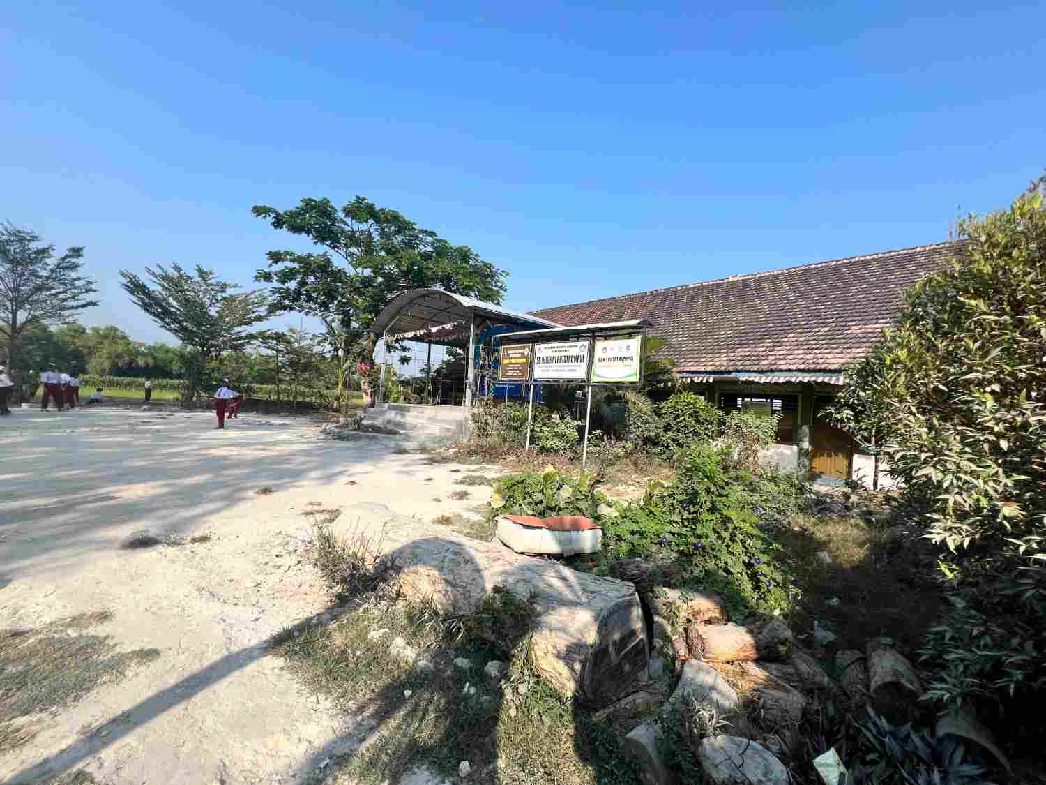 Foto SD NEGERI 1 PUTATKUMPUL