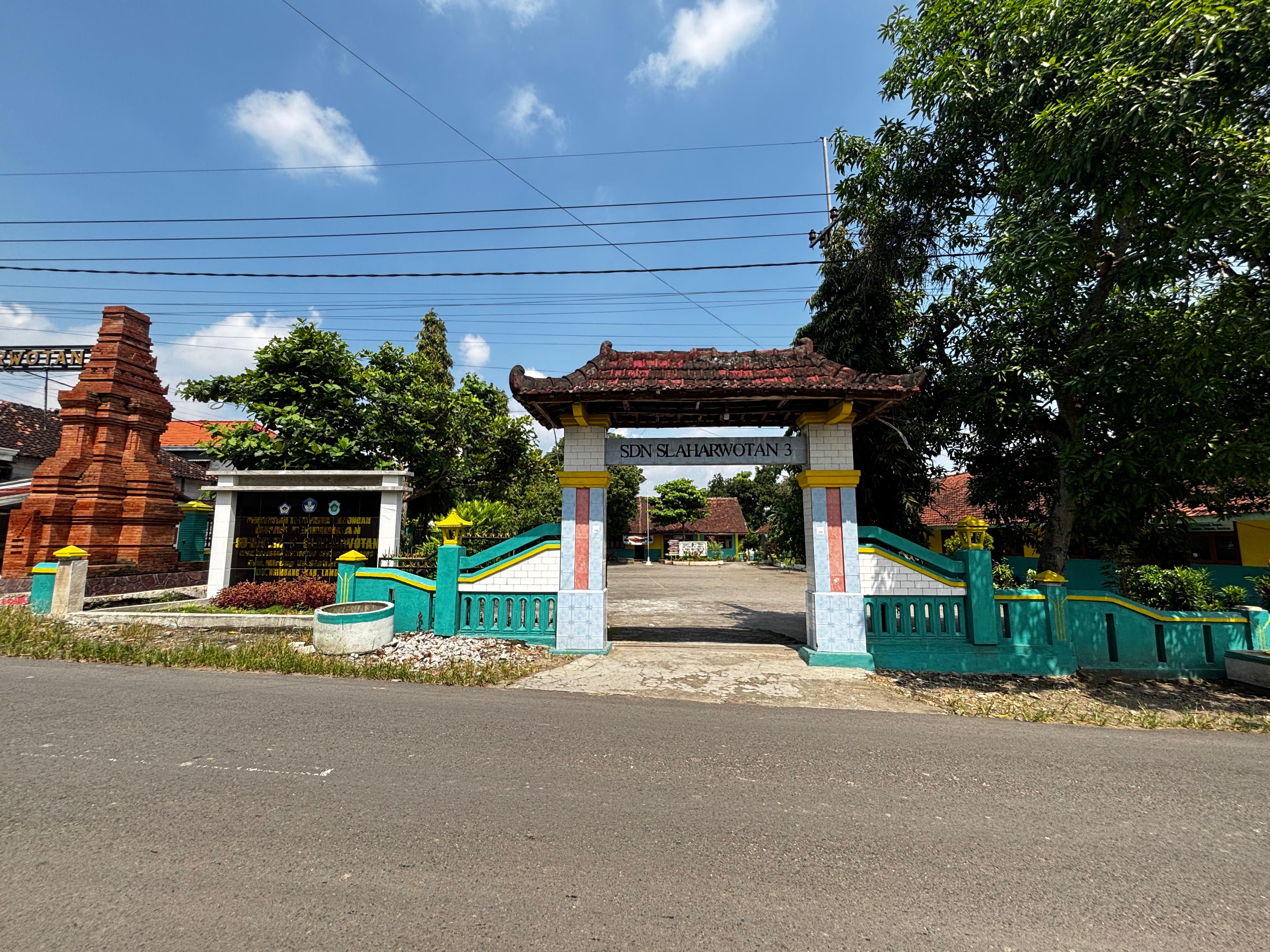 Foto SD NEGERI 3 SLAHARWOTAN
