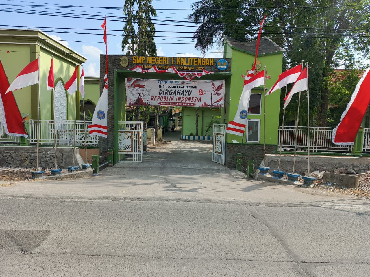 Foto SMP NEGERI 1 KALITENGAH