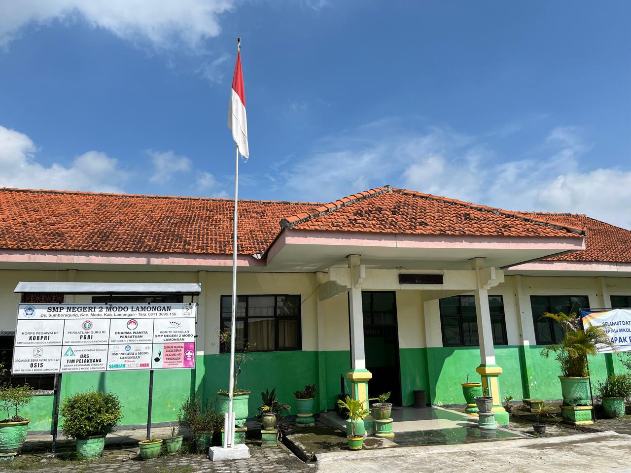 Foto SMP NEGERI 2 MODO